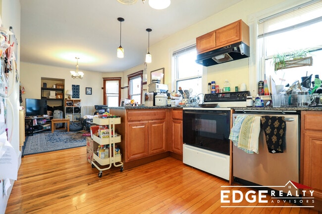 Photo - 357 Faneuil St Unit 11