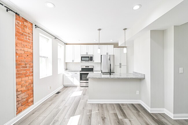 2823 Ashland Ave Unit 1