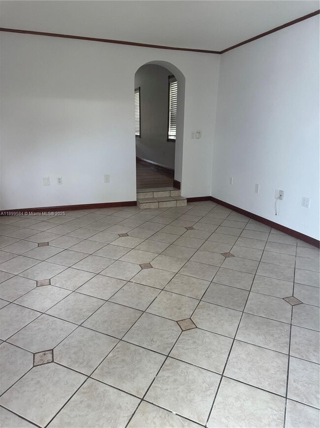 Photo - 5451 SW 6th St