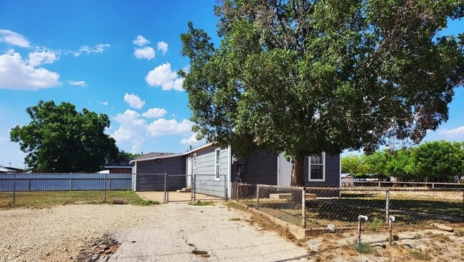 Photo - 3011 Avenue F