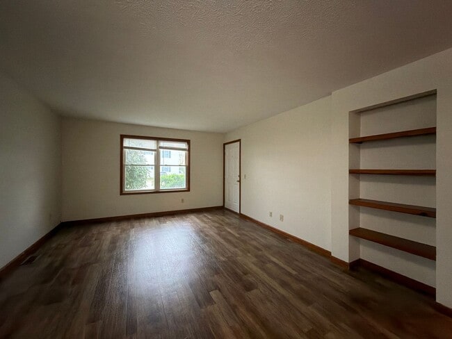 Photo - 211 Stonewall Ct Unit APT. 1