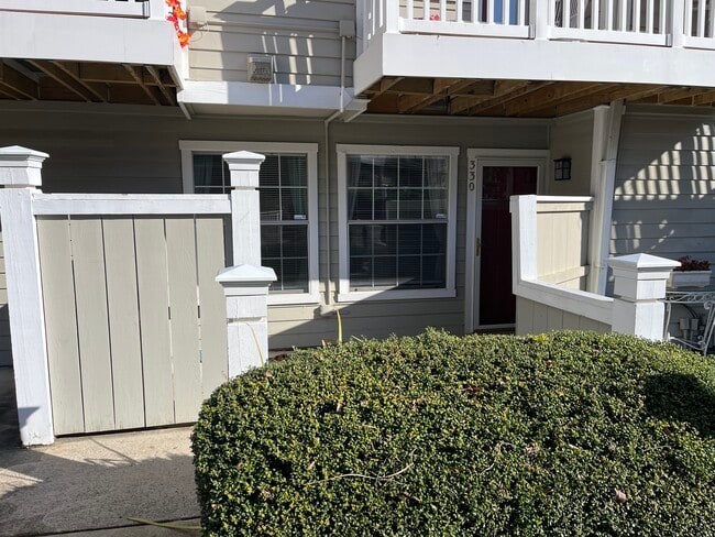 Photo - 5701 Chapman Mill Dr Unit #330