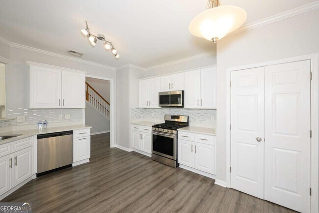 Photo - 5955 Weddington Dr