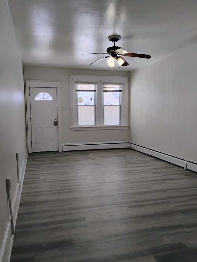 Photo - 130 Harvey Ave