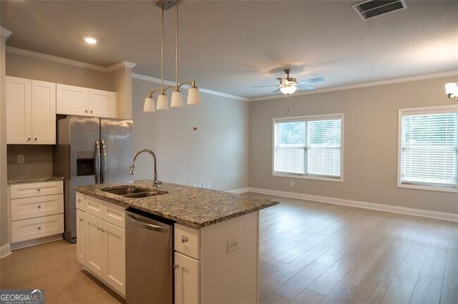 Building Photo - 191 Dewey Rd Rental