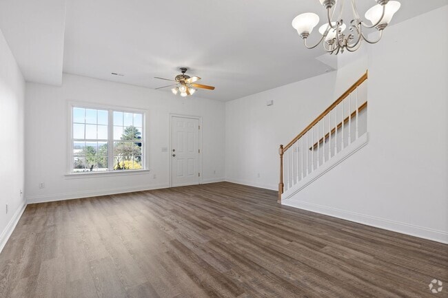 Building Photo - 3-bedroom 2-bathroom townhome now availabl...