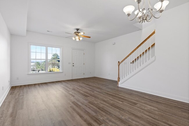 3-bedroom 2-bathroom townhome now availabl... - 3-bedroom 2-bathroom townhome now availabl...