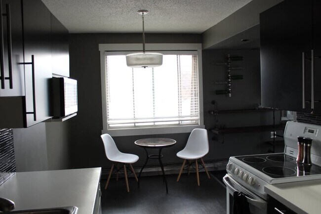 Photo - 710 Melrose Ave