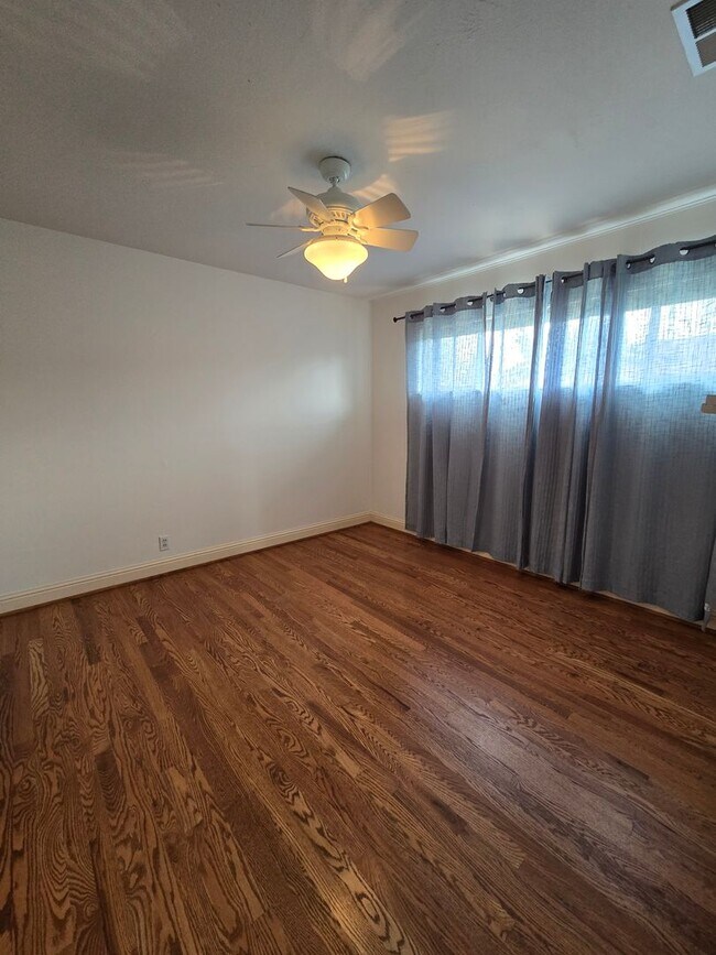 Photo - 4bd/2ba House with Attached Two Car Garage