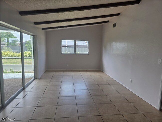 Photo - 1542 Canal St