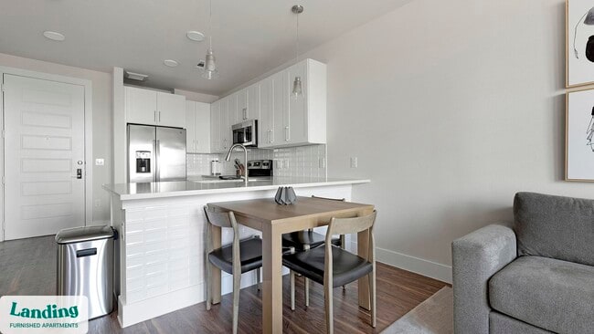 Photo - 15950 Chase Hill Blvd Unidad 9409