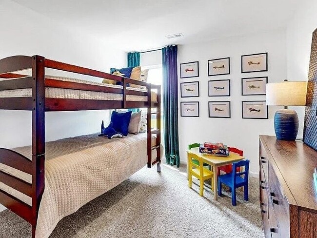 Photo - 595 Sterling Pl