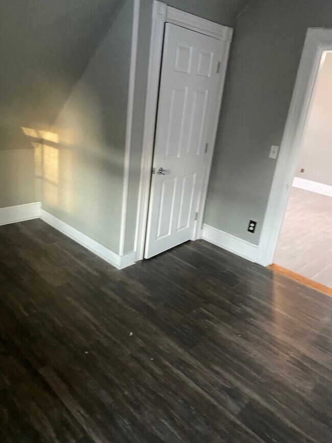 Photo - 48 John St Unit 2 floor