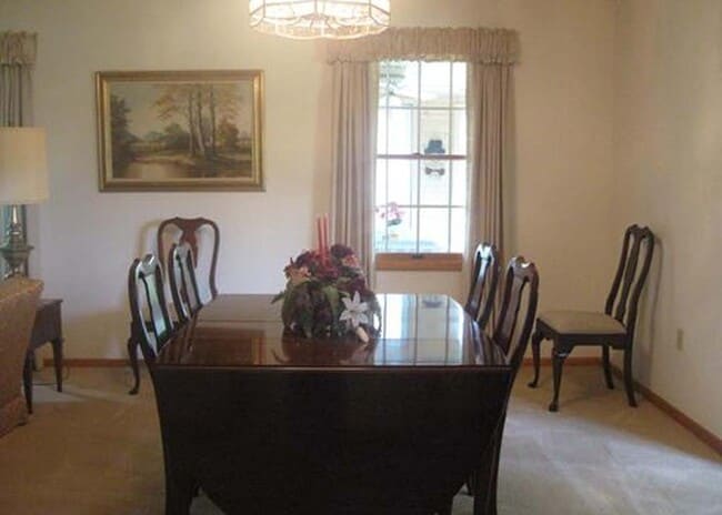 Photo - 121 Clubhouse Cir