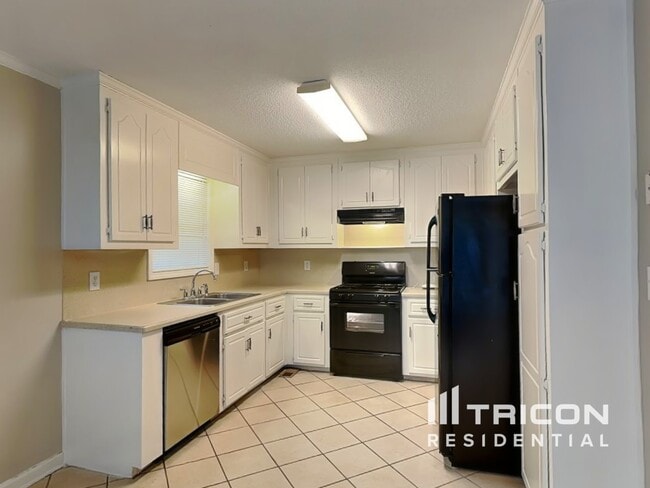 Photo - 1601 Larkwood Dr