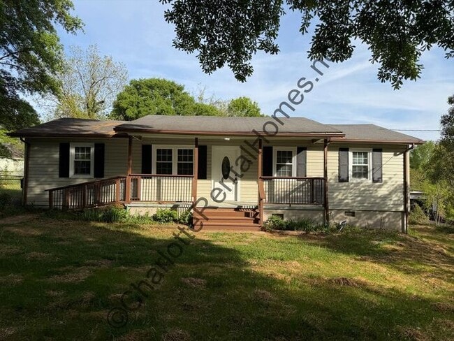 Photo - Updated 4 bedroom 2 bathroom home with back deck & large storage shed in Gastonia!