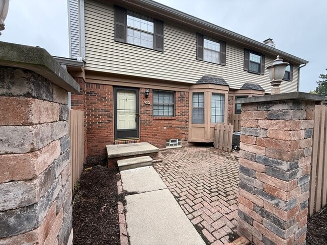 Photo - 43449 Arbor Way W