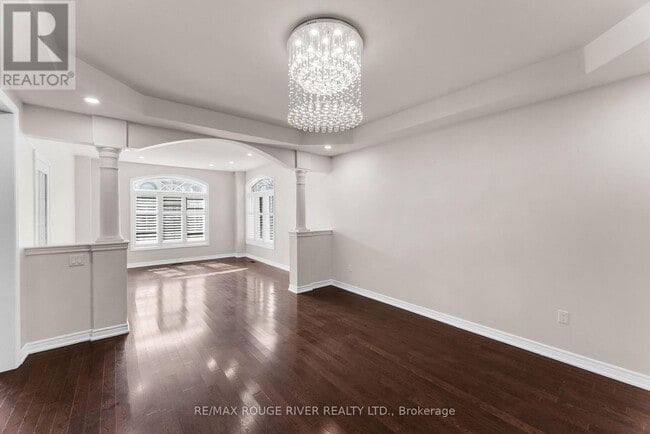 Photo - 1784 Fairport Rd