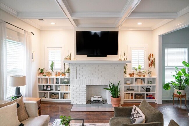 Photo - 1580 Pineview Terrace SW