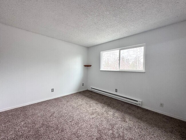 Photo - Charming 2-Bed, 1-Bath Home in Tee Off Est...