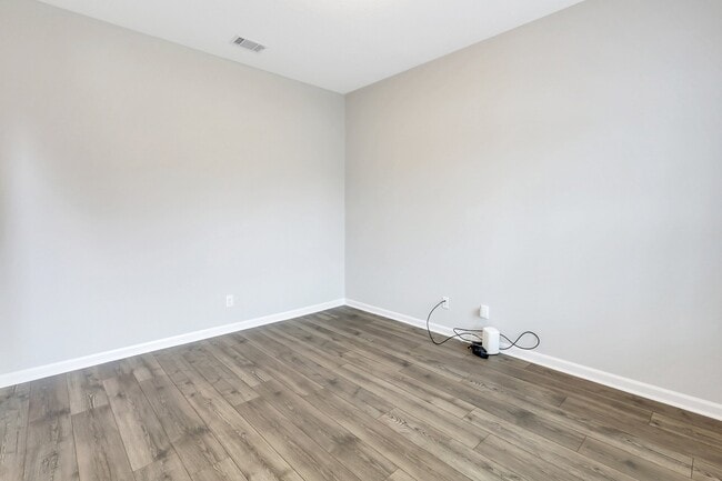 Photo - 12 Trask Cir