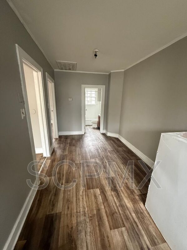 Photo - 414-B E Charlotte Ave