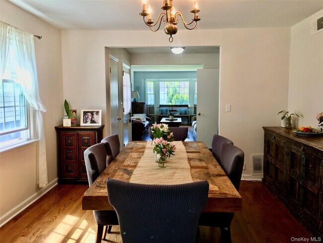 Photo - 98 Glen Oaks Dr