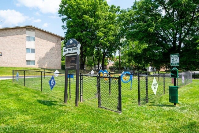 Briarwood Place Apartment Homes
