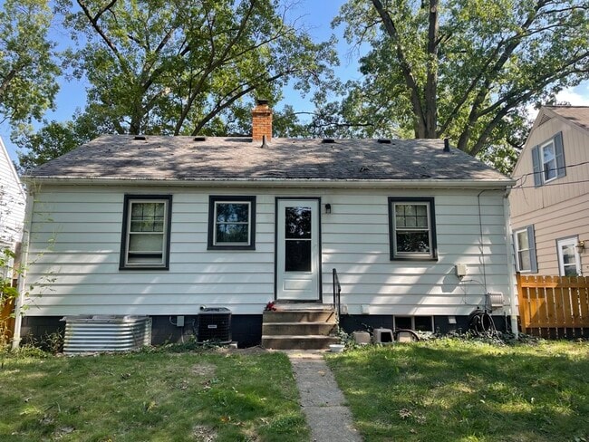 Photo - 405 Jackson St