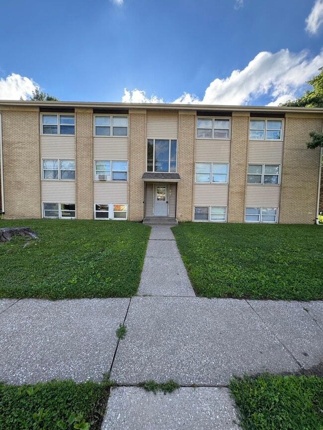 Building Photo - 1911 16th St