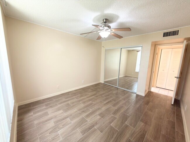 7650 W McNab Rd Unit 210