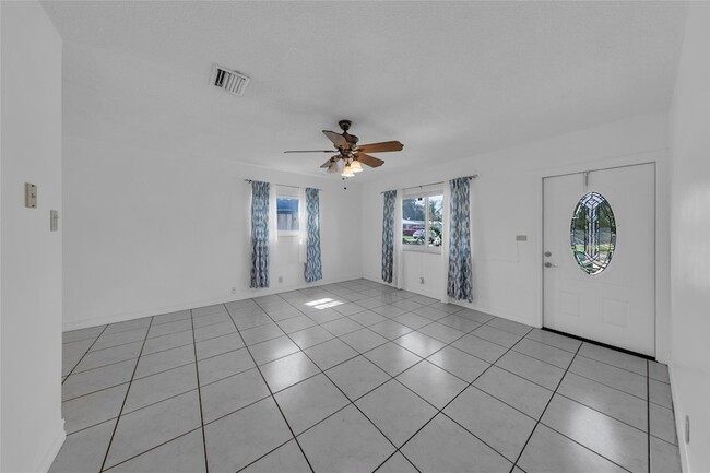 Photo - 1906 NW 45th Ct