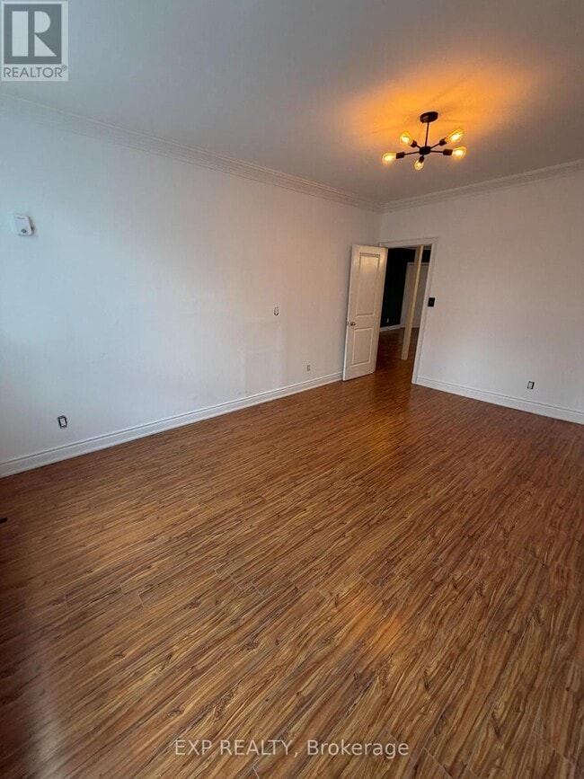 Photo - 2878 Dundas St W Unit 1