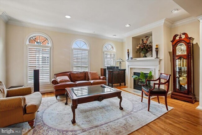 1309 McLean Crest Ct