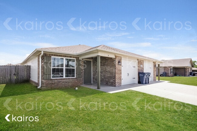 Photo - 5005 Thomas St
