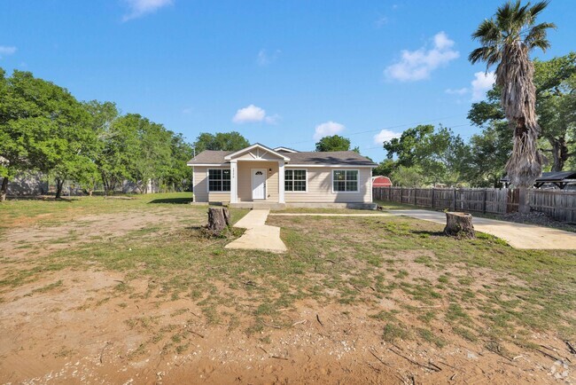 Building Photo - **LEASING ONLY** Charming 4-Bedroom, 3-Bat... Rental