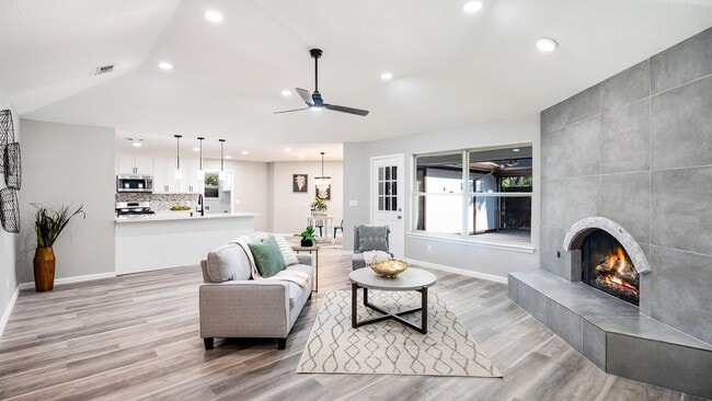 Photo - 2416 Kimberly Ln