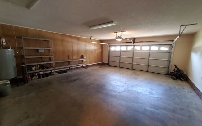 Photo - Beautiful Home in Wintergreen Subdivision!