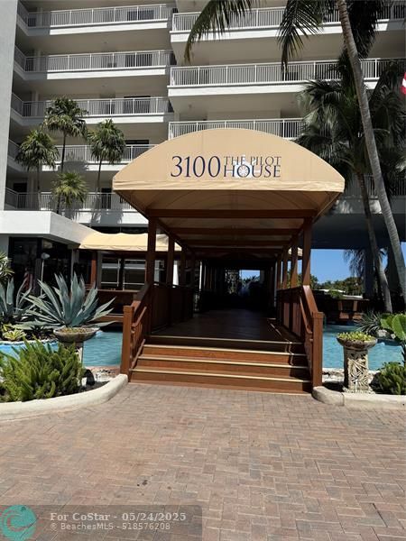 Photo - 3100 NE 48th St Unidad 314 Rental