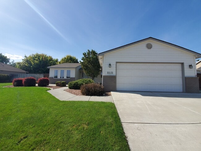 Photo - 810 S Dawes St Casa