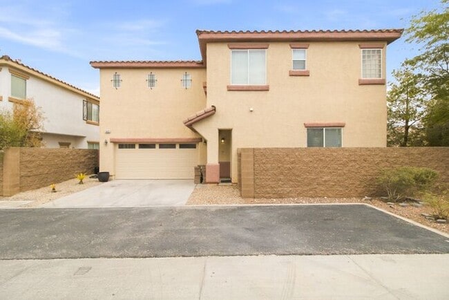 Photo - Inviting 3-Bedroom Home with Oversized Loft in Gated Southwest Community