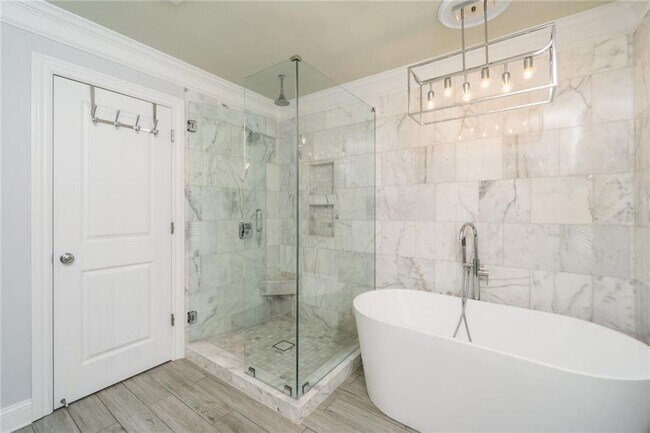 Photo - 80 Jesse Hill Jr Dr SE