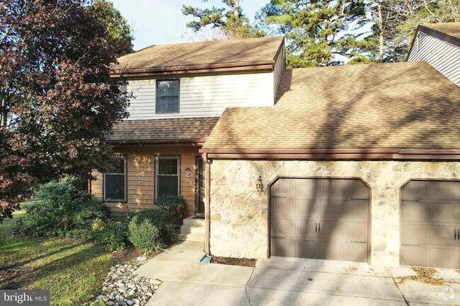 Building Photo - 133 N Park Dr Rental