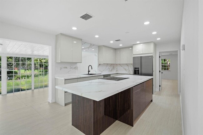 Photo - 11770 Griffing Blvd
