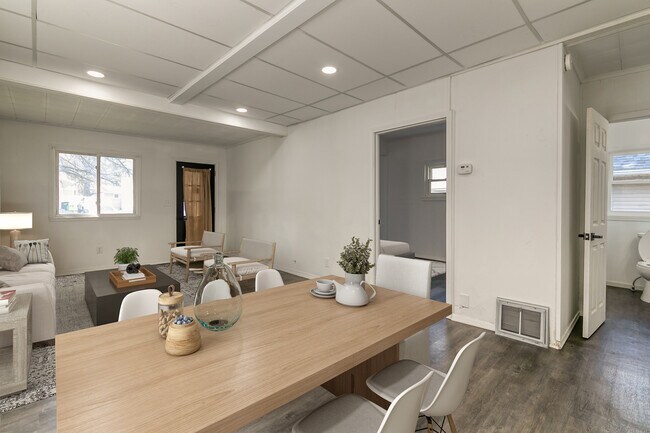 Photo - 1506 Robertson Ave