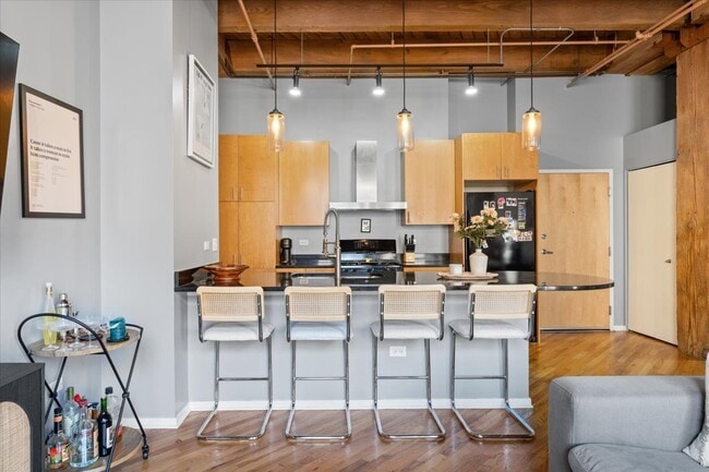 Photo - 1040 W Adams St Unidad 217