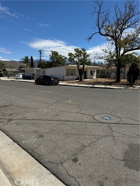 Photo - 193 W Washburn Ave