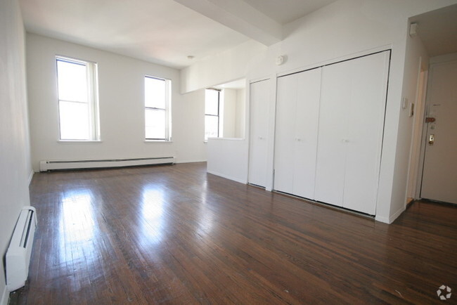 Building Photo - 220 East 25th Street Rental