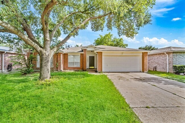 Building Photo - 17043 Macleish Dr Rental