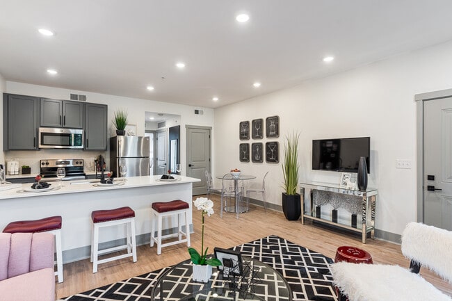 Building Photo - The Jameson